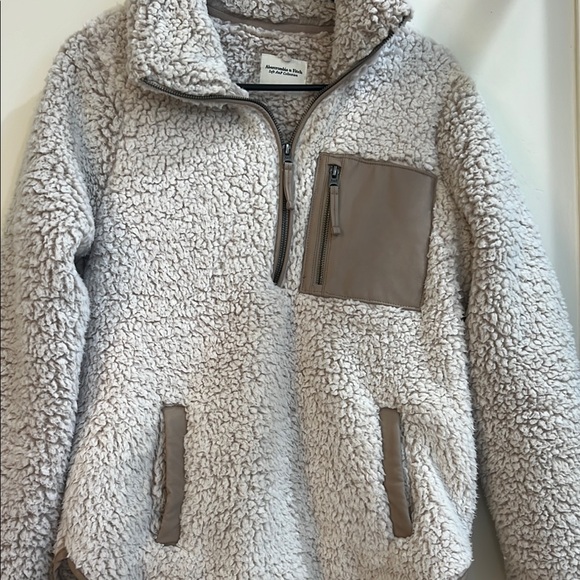 Sherpa Pullover Sweater - Picture 2 of 4